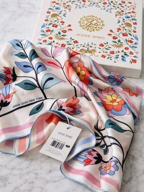 JESSIE ZHAO NEW YORK Scarf Mulberry Silk Pink Garden Floral Luxury Gift Box NWT